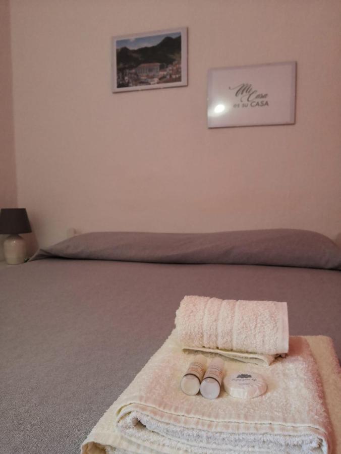 Monolocale Nel Centro Storico Bed & Breakfast Aieta Luaran gambar